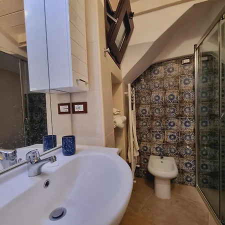 Corte San Vincenzo Apartment *