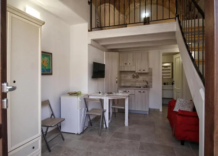 Corte San Vincenzo * אוג'נטו